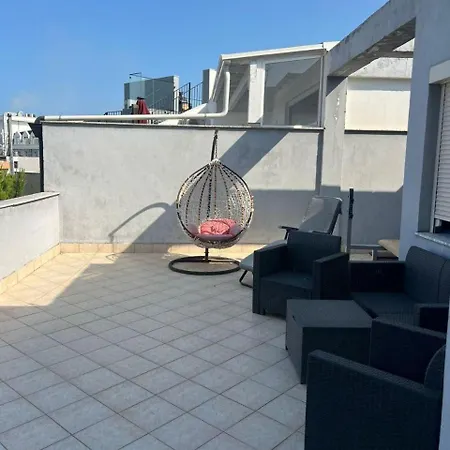 3 Bedrooms Penthouse *