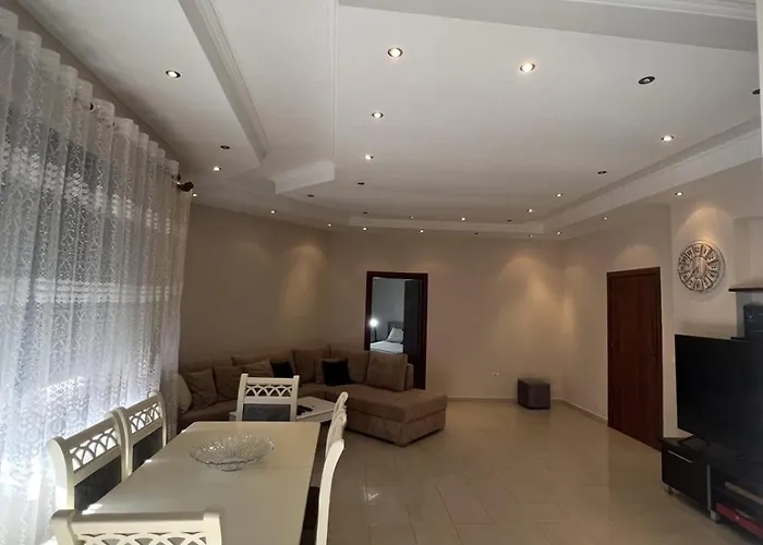 3 Bedrooms Penthouse *